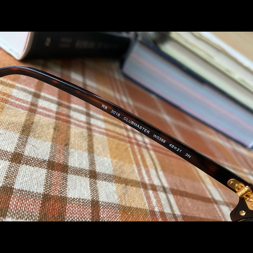 Tortoise shell Ray Ban Club Master - Picture 6 of 6